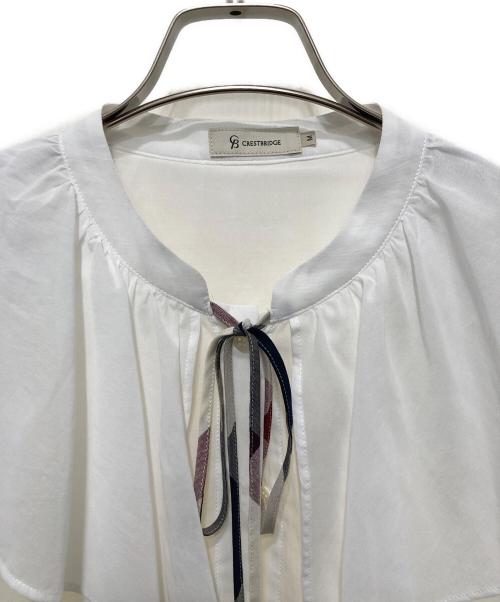 BLUE LABEL CRESTBRIDGE（ブルーレーベルクレストブリッジ）BLUE LABEL CRESTBRIDGE (ブルーレーベルクレストブリッジ) ラッフルカラーブラウス ホワイト サイズ:Mの古着・服飾アイテム