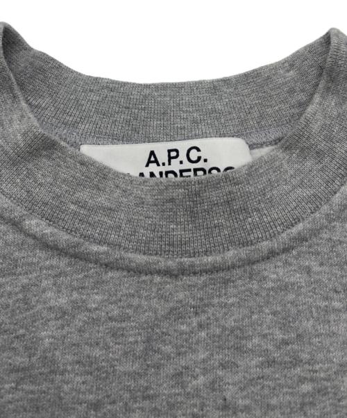 A.P.C.（アーペーセー）A.P.C. (アーペーセー) J.W.ANDERSON (ジェイダブリューアンダーソン) コラボロゴ刺繍スウェット グレー サイズ:Ｓの古着・服飾アイテム