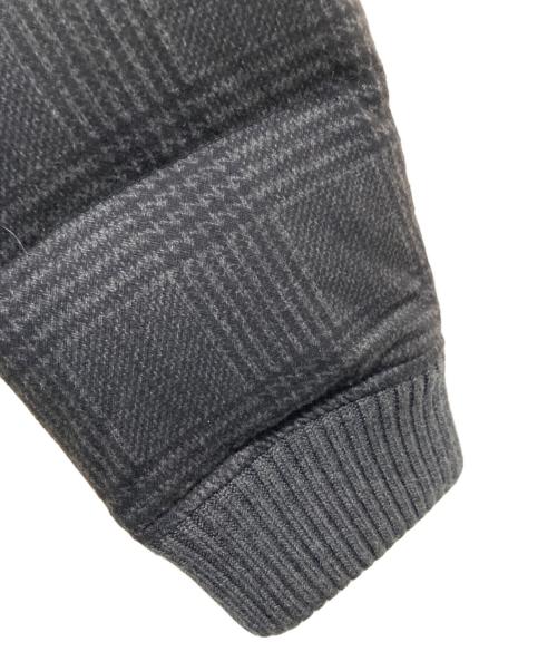HUGO BOSS（ヒューゴ ボス）HUGO BOSS (ヒューゴ ボス) チェックダウンジャケット グレー サイズ:46の古着・服飾アイテム