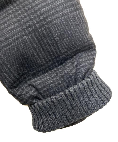 HUGO BOSS（ヒューゴ ボス）HUGO BOSS (ヒューゴ ボス) チェックダウンジャケット グレー サイズ:46の古着・服飾アイテム