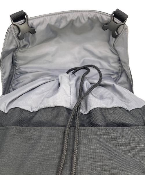 THE NORTH FACE（ザ ノース フェイス）THE NORTH FACE (ザ ノース フェイス) プレハブ デイパック グレーの古着・服飾アイテム