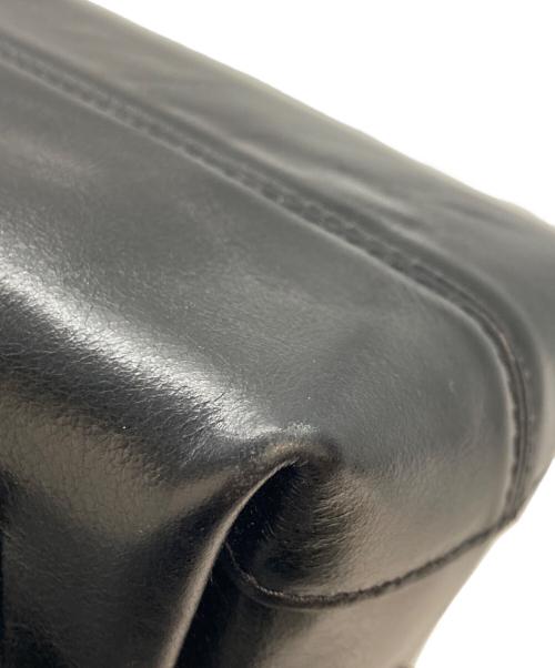 TOUT Y EST（トゥティエ）TOUT Y EST (トゥティエ) SAC VOLET SMALL バッグ ブラックの古着・服飾アイテム