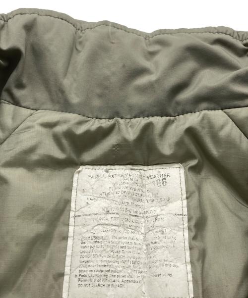 US ARMY（ユーエスアーミー）US ARMY (ユーエスアーミー) ECWCS GEN3 LEVEL7 プリマロフトジャケット グレー サイズ:M-REGULARの古着・服飾アイテム