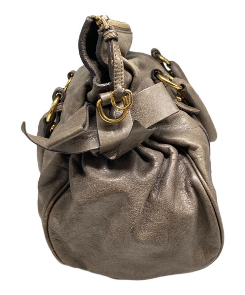 MIU MIU（ミュウミュウ）MIU MIU (ミュウミュウ) 2WAYサイドリボンレザーショルダーバッグ ベージュの古着・服飾アイテム