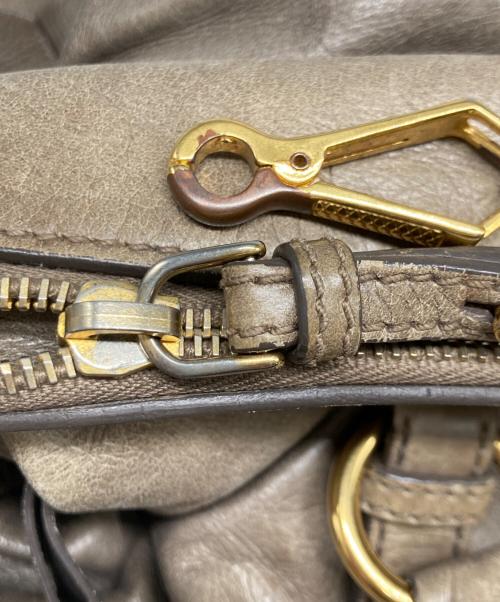 MIU MIU（ミュウミュウ）MIU MIU (ミュウミュウ) 2WAYサイドリボンレザーショルダーバッグ ベージュの古着・服飾アイテム