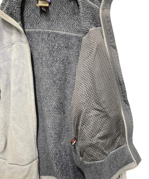 Patagonia（パタゴニア）Patagonia (パタゴニア) レギュレーターR4 フリースジャケット グレー サイズ:Ｓの古着・服飾アイテム