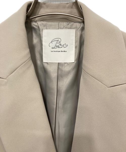 La boutique BonBon（ラブティックボンボン）La boutique BonBon (ラブティックボンボン) メタル釦ダブルジャケット アイボリー サイズ:FREEの古着・服飾アイテム