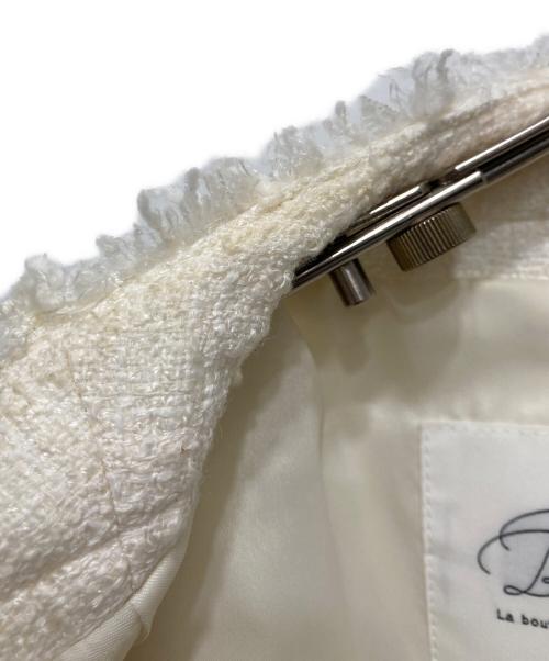 La boutique BonBon（ラブティックボンボン）La boutique BonBon (ラブティックボンボン) ファンシーツイードクロップドVネックジャケット アイボリー サイズ:FREEの古着・服飾アイテム