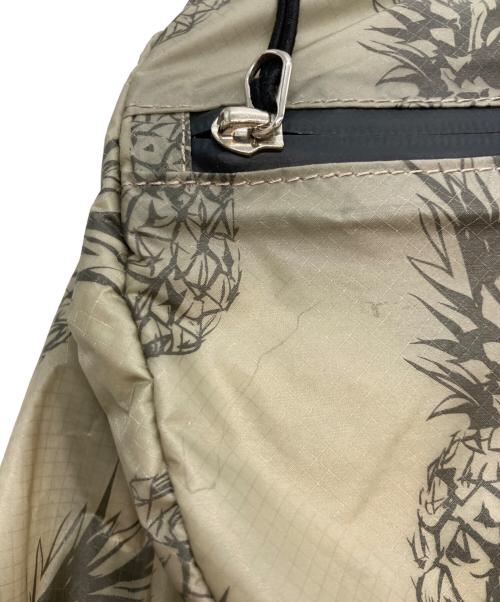 ear PAPILLONNER（イアパピヨネ）ear PAPILLONNER (イアパピヨネ) BURLAP OUTFITTER (バーラップアウトフィッター) コラボバックパック ベージュの古着・服飾アイテム