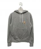 maison kitsuneメゾンキツネ）の古着「チラックスフォックスパッチフーディ」｜グレー