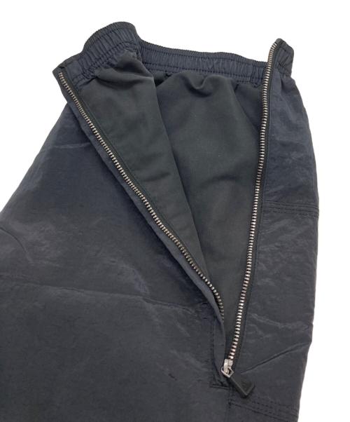 adidas（アディダス）adidas (アディダス) エキップメント トラックパンツ ブラック サイズ:Ｓの古着・服飾アイテム