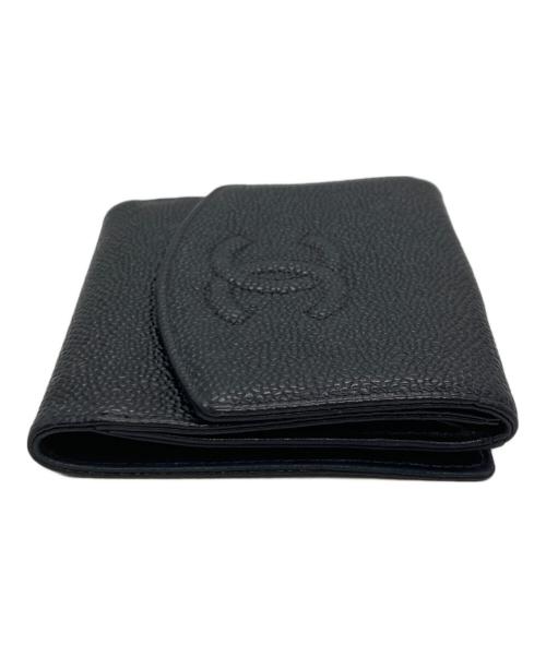 CHANEL（シャネル）CHANEL (シャネル) ココマークキャビアスキン3つ折り財布 ブラックの古着・服飾アイテム