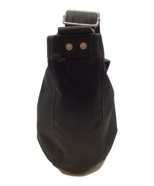 A.P.C.（アーペーセー）A.P.C. (アーペーセー) Journal ショルダーバッグ ブラックの古着・服飾アイテム