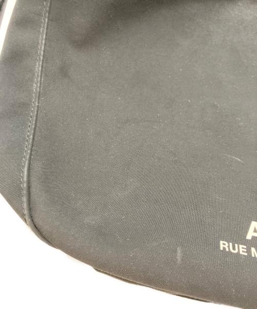 A.P.C.（アーペーセー）A.P.C. (アーペーセー) Journal ショルダーバッグ ブラックの古着・服飾アイテム