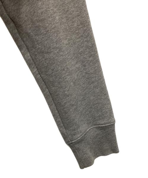 Acne studios（アクネ ストゥディオズ）ACNE STUDIOS (アクネ ストゥディオズ) バックワンポイント刺繍スウェット グレー サイズ:Ｍの古着・服飾アイテム