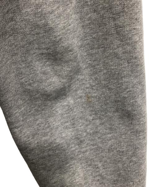 Acne studios（アクネ ストゥディオズ）ACNE STUDIOS (アクネ ストゥディオズ) バックワンポイント刺繍スウェット グレー サイズ:Ｍの古着・服飾アイテム