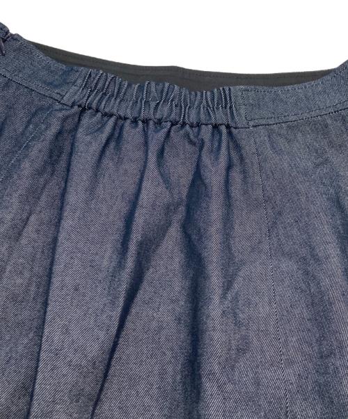 BLUE LABEL CRESTBRIDGE（ブルーレーベルクレストブリッジ）BLUE LABEL CRESTBRIDGE (ブルーレーベルクレストブリッジ) リアクティブデニムフレアスカート インディゴ サイズ:38の古着・服飾アイテム