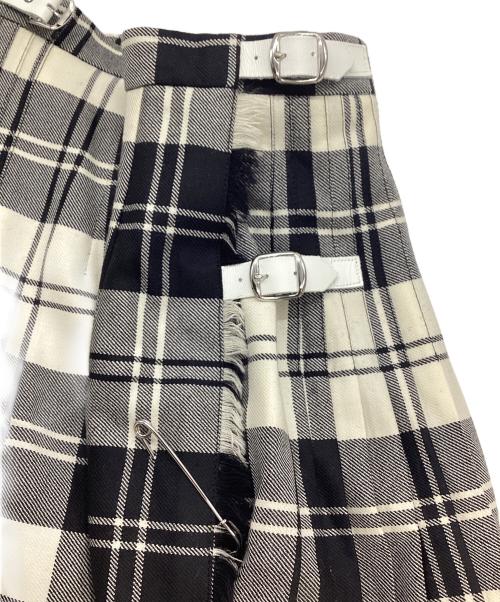 O'NEIL OF DUBLIN（オニールオブダブリン）O'NEIL OF DUBLIN (オニールオブダブリン) チェック プリーツ ラップ キルトスカート ブラック×ホワイト サイズ:36の古着・服飾アイテム
