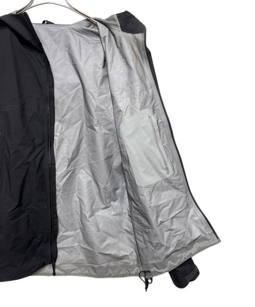 ARC'TERYX（アークテリクス）ARC'TERYX (アークテリクス) ベータジャケット ブラック サイズ:Ｍの古着・服飾アイテム