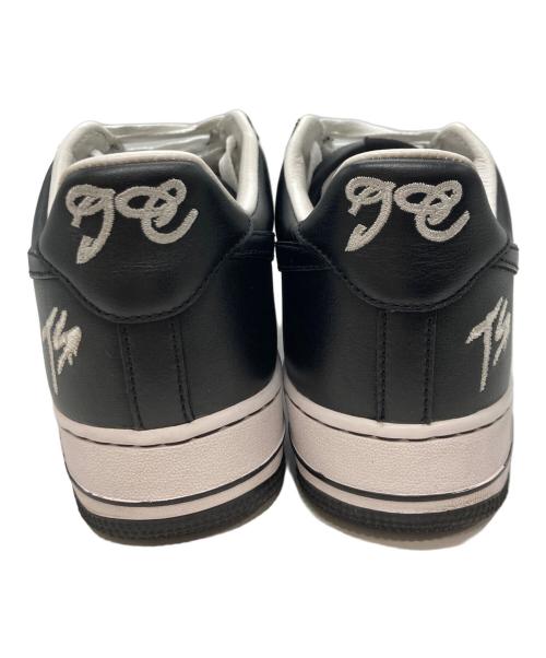 NIKE（ナイキ）NIKE (ナイキ) Terror Squad (テラー スクワッド) エアフォース 1 ロー QS ホワイト×ブラック サイズ:US8の古着・服飾アイテム