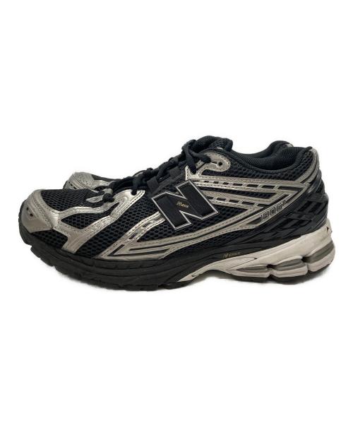 NEW BALANCE（ニューバランス）NEW BALANCE (ニューバランス) 1906R ローカットスニーカー ブラック×シルバー サイズ:US8.5の古着・服飾アイテム