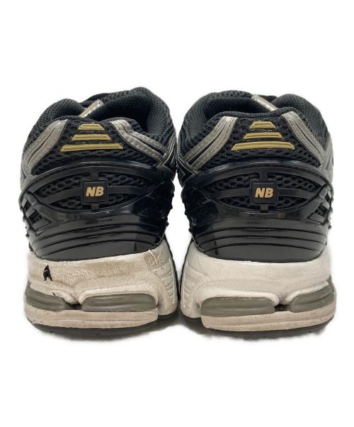 NEW BALANCE（ニューバランス）NEW BALANCE (ニューバランス) 1906R ローカットスニーカー ブラック×シルバー サイズ:US8.5の古着・服飾アイテム