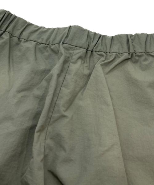 RHODOLIRION（ロドリリオン）Rhodolirion (ロドリリオン) ナイロンパラシュートパンツ グリーンの古着・服飾アイテム