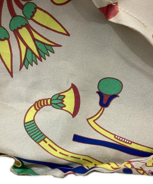 manipuri（マニプリ）manipuri (マニプリ) スカーフプリントバッグ アイボリーの古着・服飾アイテム