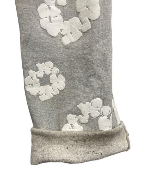 READYMADE（レディメイド）READYMADE (レディメイド) Denim Tears (デニムティアーズ) フラワープリントスウェットパンツ グレー サイズ:Lの古着・服飾アイテム