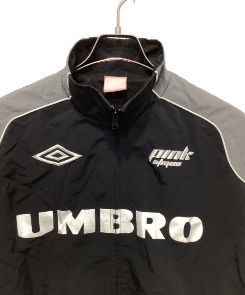 UMBRO（アンブロ）UMBRO (アンブロ) atmos pink (アトモスピンク) トラックジャケット ブラック サイズ:FREEの古着・服飾アイテム