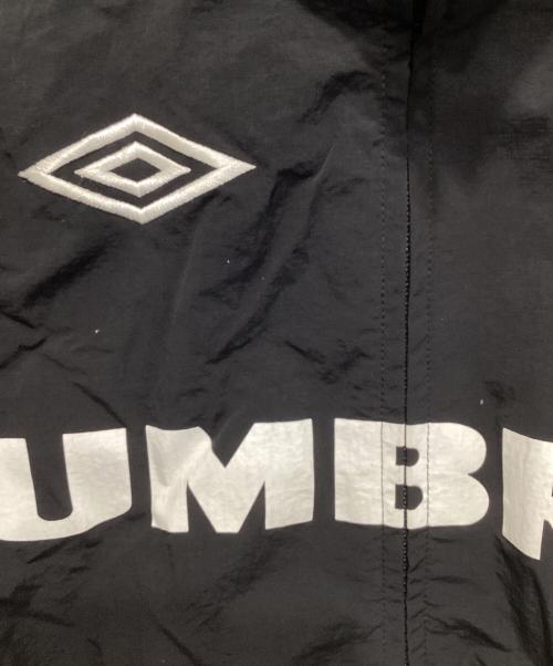 UMBRO（アンブロ）UMBRO (アンブロ) atmos pink (アトモスピンク) トラックジャケット ブラック サイズ:FREEの古着・服飾アイテム