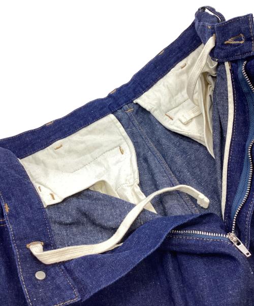BROCHURE（ブローシュアー）BROCHURE (ブローシュアー) デニムパンツ インディゴ サイズ:Ｍの古着・服飾アイテム