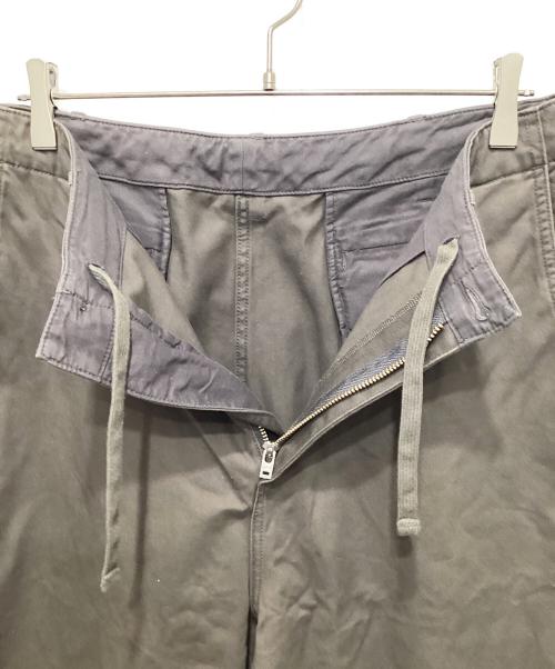 BEAMS（ビームス）BEAMS (ビームス) 1940'sディテール ワイドチノパンツ カーキ サイズ:Ⅼの古着・服飾アイテム