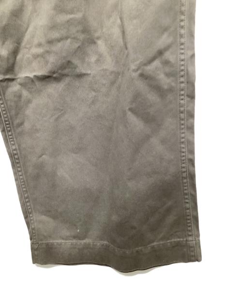 BEAMS（ビームス）BEAMS (ビームス) 1940'sディテール ワイドチノパンツ カーキ サイズ:Ⅼの古着・服飾アイテム