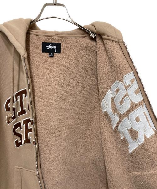 stussy（ステューシー）stussy (ステューシー) ロゴジップフーディ ベージュ サイズ:Ｍの古着・服飾アイテム