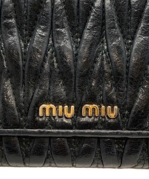 MIU MIU（ミュウミュウ）MIU MIU (ミュウミュウ) マテラッセ ロングウォレット ブラックの古着・服飾アイテム