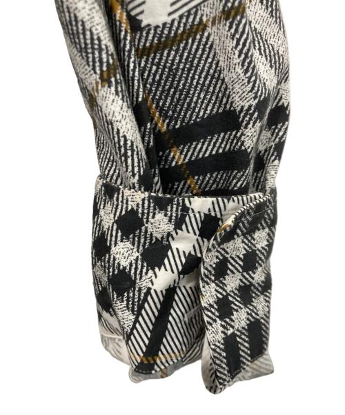 Vivienne Westwood（ヴィヴィアンウエストウッド）Vivienne Westwood (ヴィヴィアンウエストウッド) クレイジーチェックオジークラークシャツ ホワイト×ブラック サイズ:48の古着・服飾アイテム