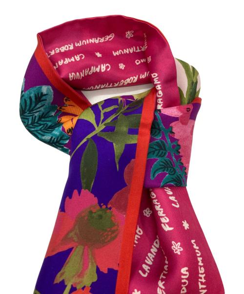 Salvatore Ferragamo（サルヴァトーレ フェラガモ）Salvatore Ferragamo (サルヴァトーレ フェラガモ) スカーフ レッド×ピンクの古着・服飾アイテム