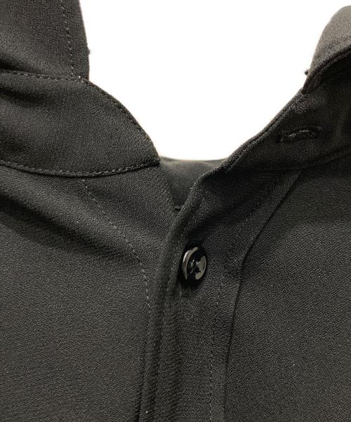 Maison Margiela（メゾンマルジェラ）Maison Margiela (メゾンマルジェラ) ストラップ付きボタンシャツ ブラック サイズ:38の古着・服飾アイテム