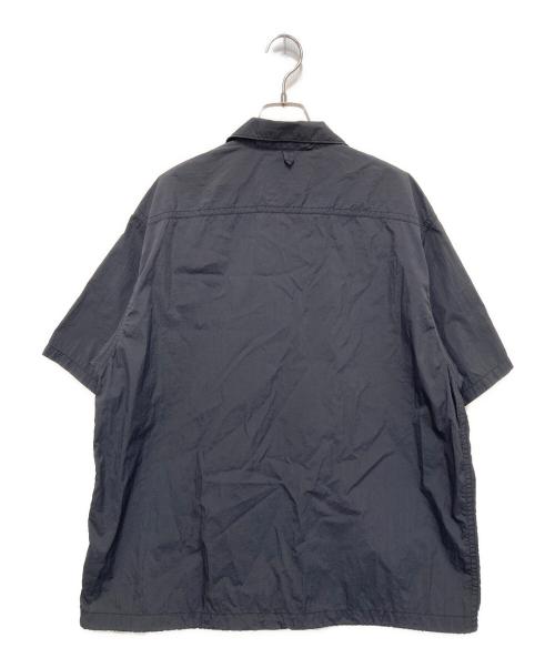 THE NORTHFACE PURPLELABEL（ザ・ノースフェイス パープルレーベル）THE NORTHFACE PURPLELABEL (ザ・ノースフェイス パープルレーベル) Nylon Taffeta Field S/S Shirt グレー サイズ:Ｍの古着・服飾アイテム