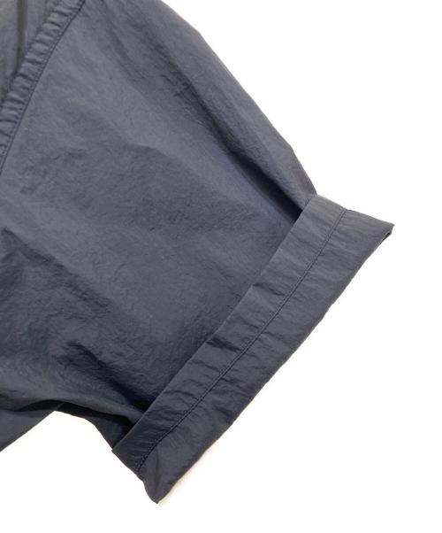 THE NORTHFACE PURPLELABEL（ザ・ノースフェイス パープルレーベル）THE NORTHFACE PURPLELABEL (ザ・ノースフェイス パープルレーベル) Nylon Taffeta Field S/S Shirt グレー サイズ:Ｍの古着・服飾アイテム