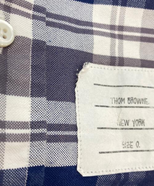 Thom Browne（トムブラウン）Thom Browne (トムブラウン) ボタンダウンチェックシャツ ブルー×ホワイトの古着・服飾アイテム