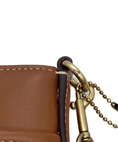 COACH（コーチ）COACH (コーチ) DISNEY (ディズニー) キット メッセンジャー クロスボディ シグネチャー ミッキーマウス エンブロイダリー ベージュの古着・服飾アイテム