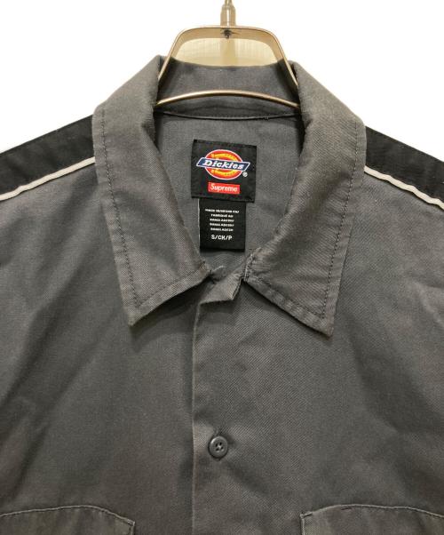 SUPREME（シュプリーム）Supreme (シュプリーム) Dickies (ディッキーズ) Stripe S/S Work Shirt グレー サイズ:Ｓの古着・服飾アイテム