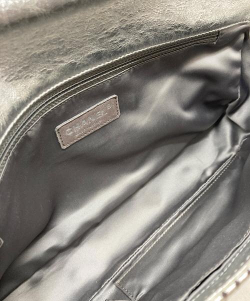 CHANEL（シャネル）CHANEL (シャネル) パンチングチェーンショルダーバッグ シルバーの古着・服飾アイテム