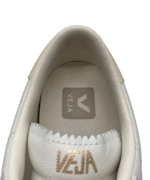 VEJA（ヴェジャ）VEJA (ヴェジャ) ローカットスニーカー ホワイト サイズ:US(W)8(M)6の古着・服飾アイテム