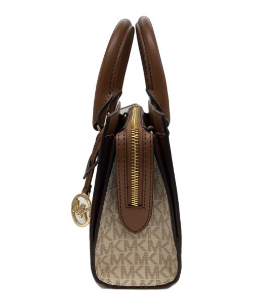 MICHAEL KORS（マイケル・コース）MICHAEL KORS (マイケル・コース) SHEILA センタージップ サッチェル スモール 2WAYショルダーバッグ ホワイト×ブラウンの古着・服飾アイテム