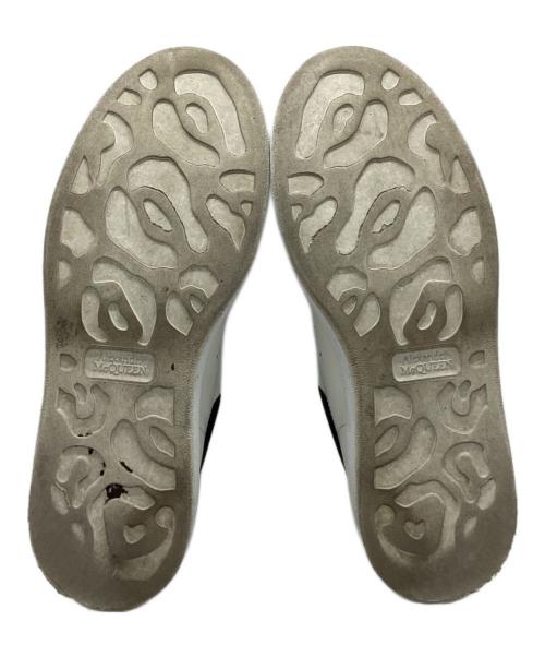 ALEXANDER McQUEEN（アレキサンダーマックイーン）ALEXANDER McQUEEN (アレキサンダーマックイーン) オーバーサイズドスニーカー ホワイト×ブラック サイズ:38の古着・服飾アイテム