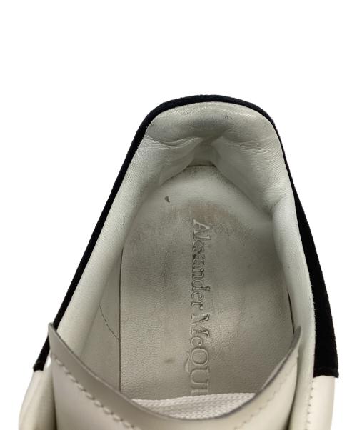 ALEXANDER McQUEEN（アレキサンダーマックイーン）ALEXANDER McQUEEN (アレキサンダーマックイーン) オーバーサイズドスニーカー ホワイト×ブラック サイズ:38の古着・服飾アイテム
