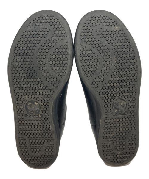 adidas（アディダス）adidas (アディダス) ローカットスニーカー ブラック×ホワイト サイズ:US9の古着・服飾アイテム